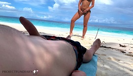 El sexo en la playa tiene algo que lo hace muy morboso